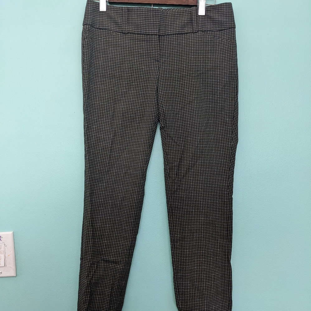 The Limited Exact Stretch Tapered Leg Brown Dress Pants size 2